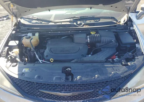 2020 Chrysler Pacifica Touring L z USA, uszkodzony, nr VIN 2C4RC1BG1LR110645